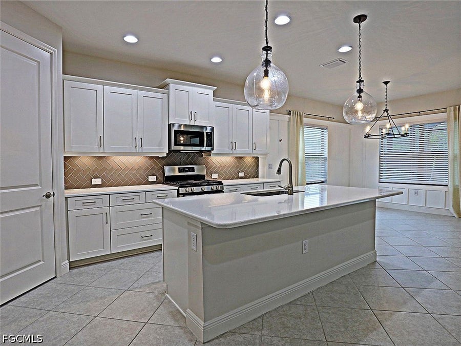 Property photo for 7652 Cypress Walk Drive, Fort Myers, FL