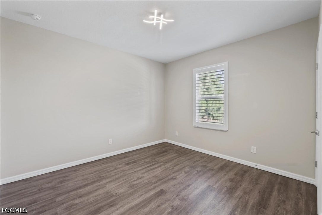 529 SW 26th Terrace, Cape Coral, FL 33914 529 SW 26th Terrace, Cape Coral, FL 33914