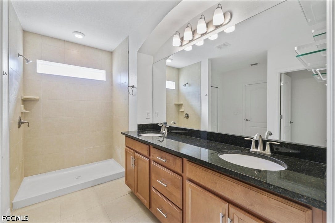 529 SW 26th Terrace, Cape Coral, FL 33914 529 SW 26th Terrace, Cape Coral, FL 33914