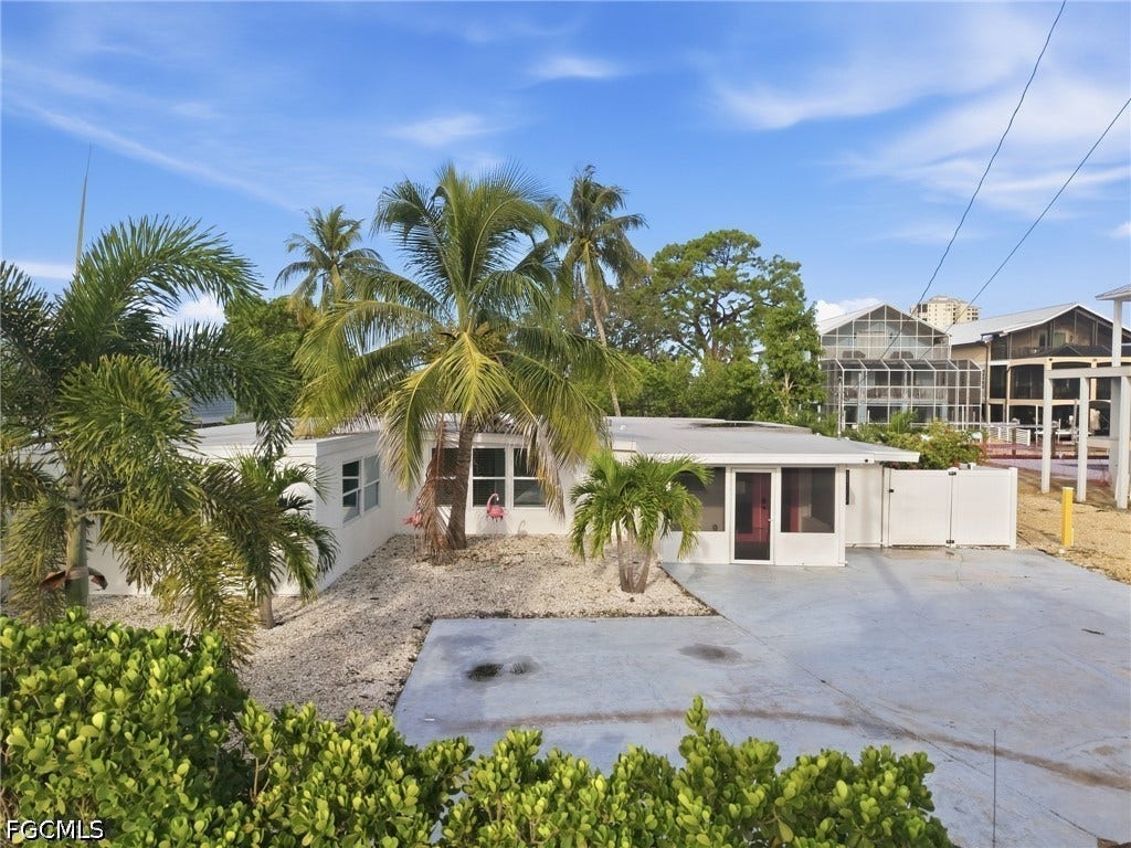 24519 Dolphin Street, Bonita Springs, FL 34134