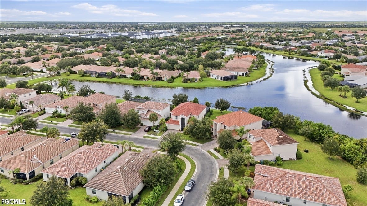 2446 Heydon Circle E, Naples, FL 34120