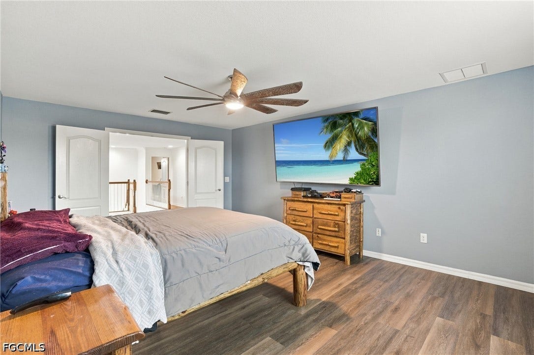 2446 Heydon Circle E, Naples, FL 34120