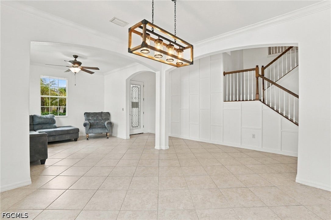 2446 Heydon Circle E, Naples, FL 34120