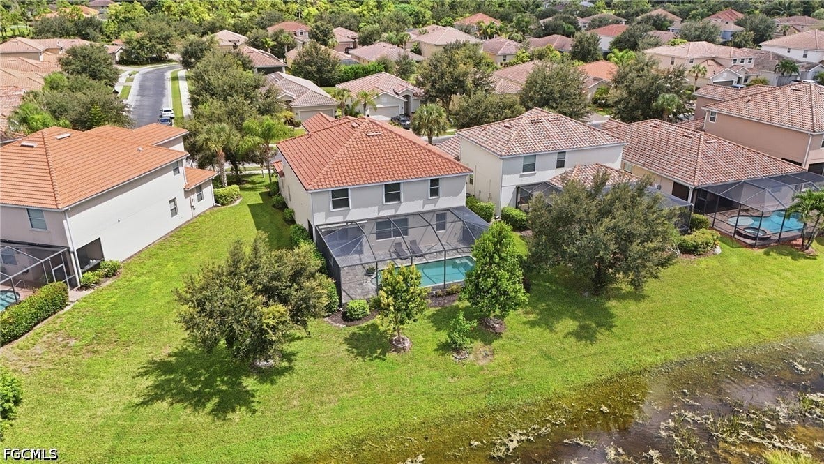 2446 Heydon Circle E, Naples, FL 34120