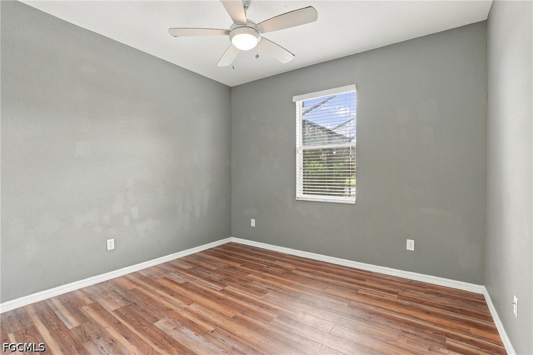 2446 Heydon Circle E, Naples, FL 34120