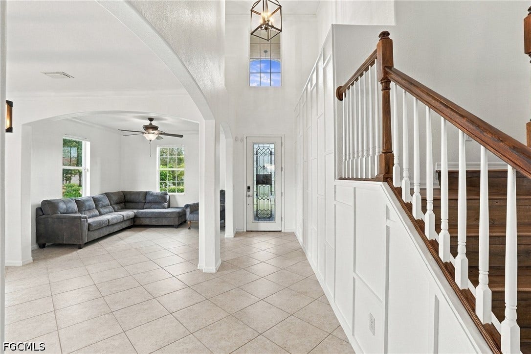 2446 Heydon Circle E, Naples, FL 34120
