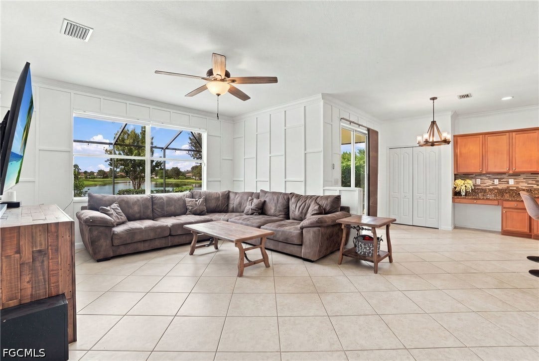 2446 Heydon Circle E, Naples, FL 34120