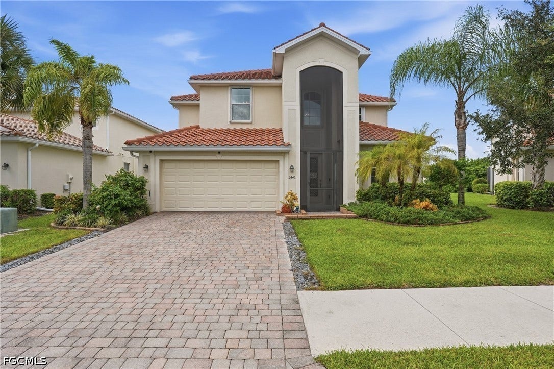 2446 Heydon Circle E, Naples, FL 34120