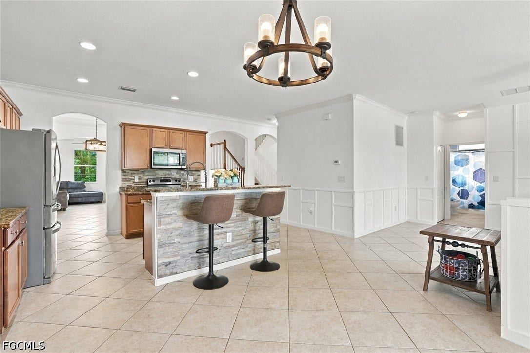 2446 Heydon Circle E, Naples, FL 34120