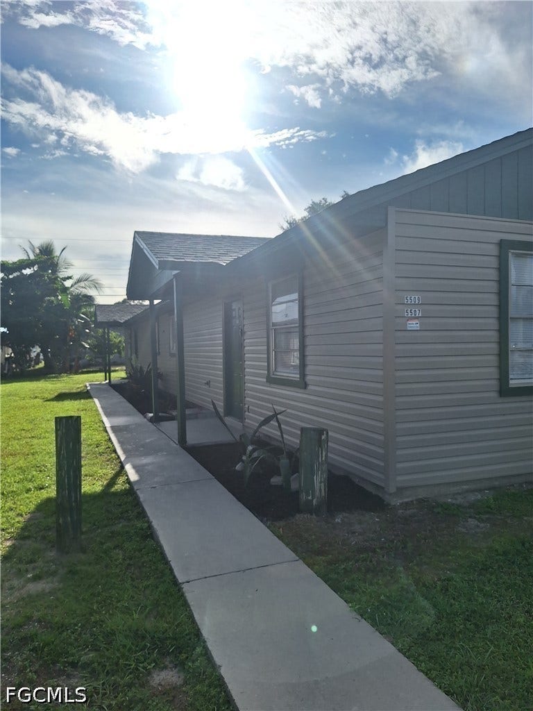 5507/5509 6th Avenue, Fort Myers, FL 33907