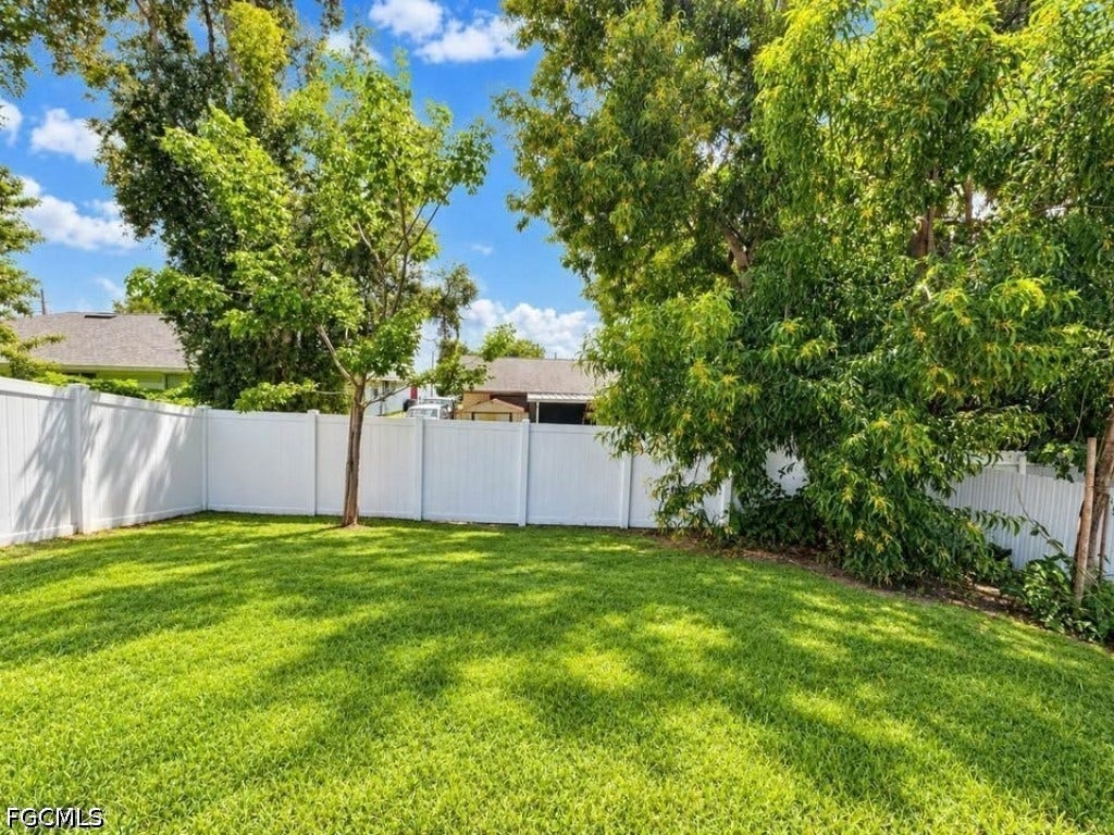 7360/7364 Carrier Road, Fort Myers, FL 33967