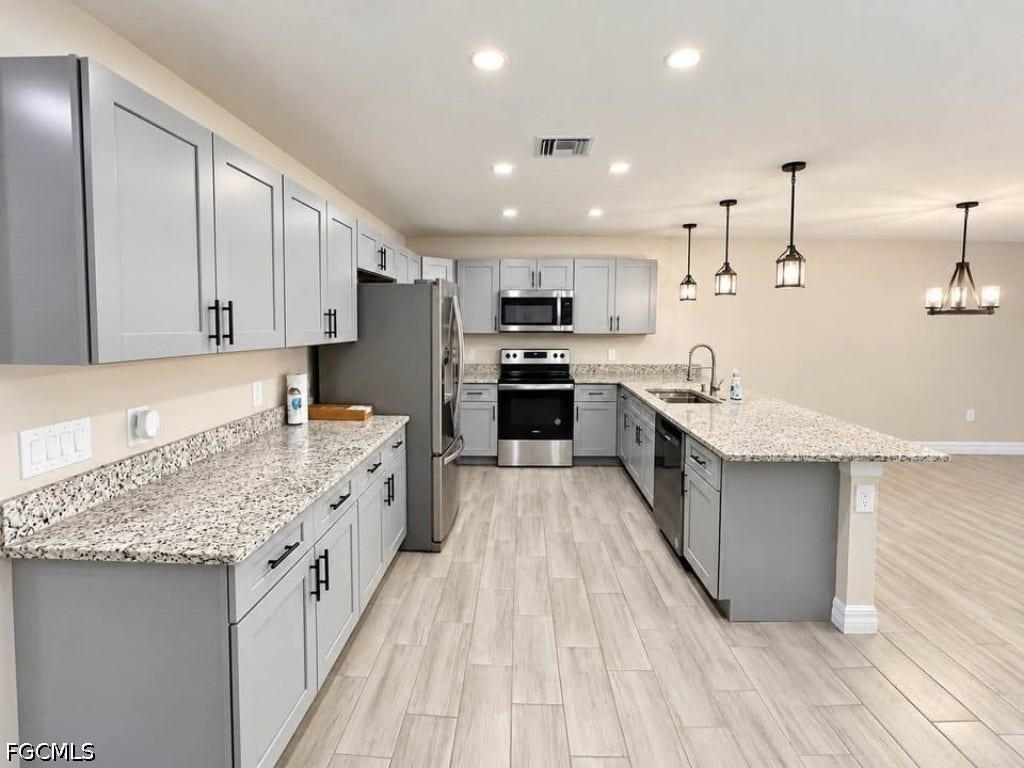 7360/7364 Carrier Road, Fort Myers, FL 33967