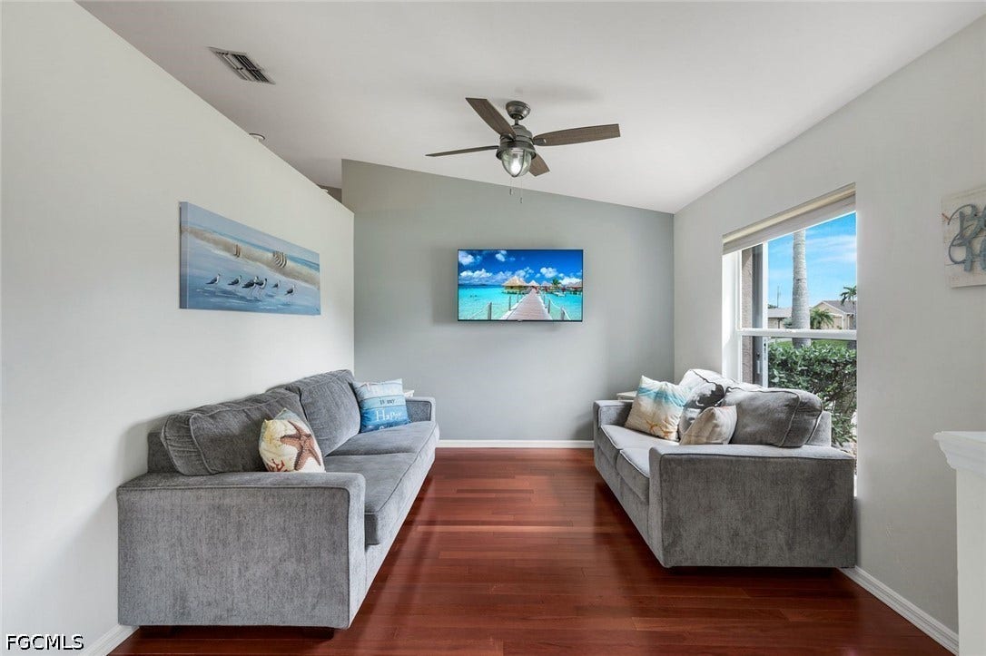 615 SW 39th Terrace, Cape Coral, FL 33914 615 SW 39th Terrace, Cape Coral, FL 33914