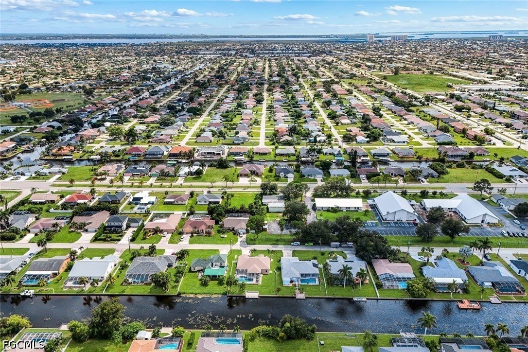615 SW 39th Terrace, Cape Coral, FL 33914 615 SW 39th Terrace, Cape Coral, FL 33914