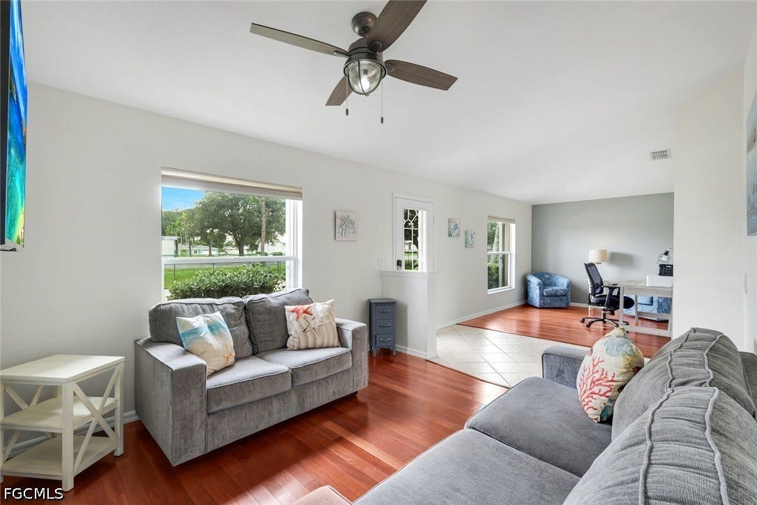 615 SW 39th Terrace, Cape Coral, FL 33914 615 SW 39th Terrace, Cape Coral, FL 33914
