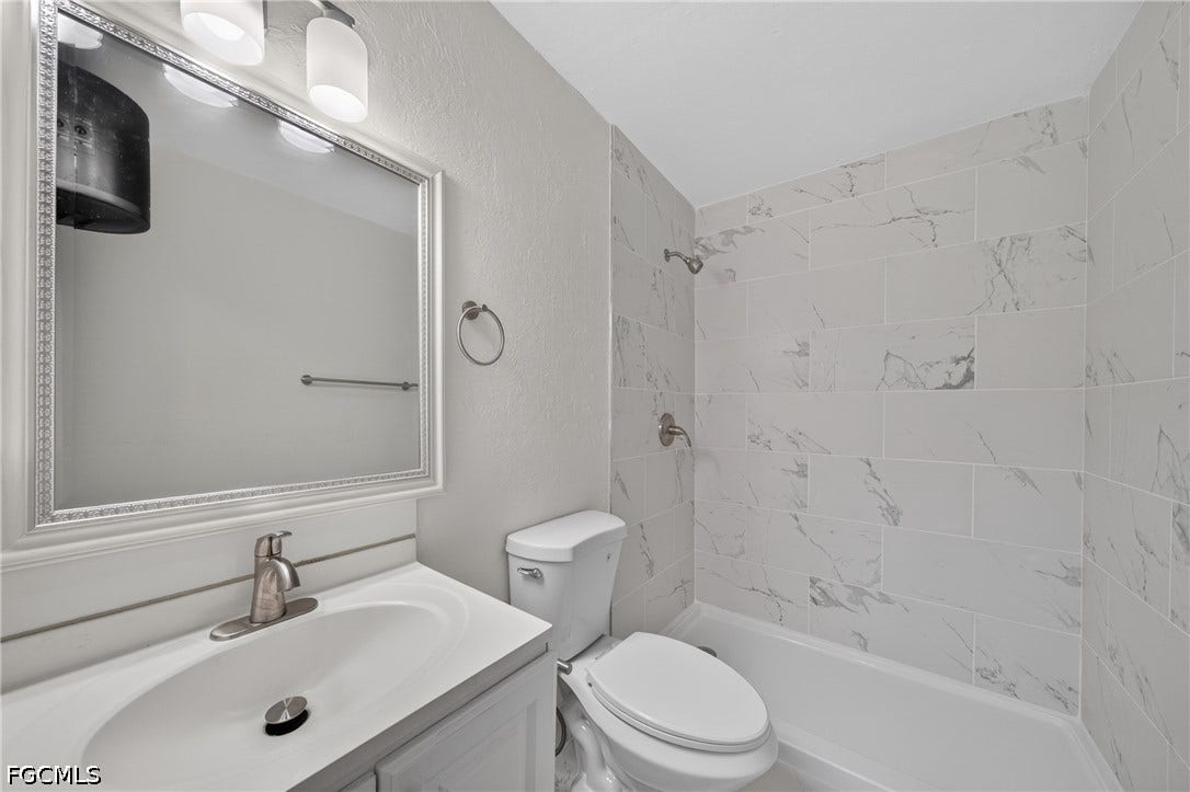 1512/1514 Oak Drive, Fort Myers, FL 33907 1512/1514 Oak Drive, Fort Myers, FL 33907