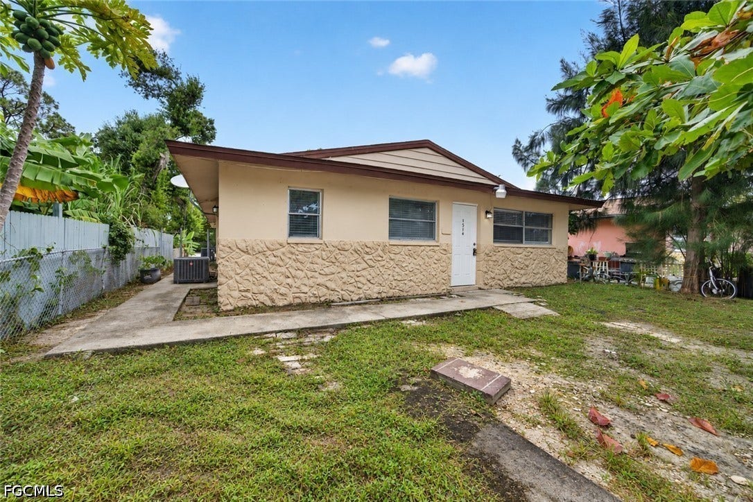 1512/1514 Oak Drive, Fort Myers, FL 33907 1512/1514 Oak Drive, Fort Myers, FL 33907