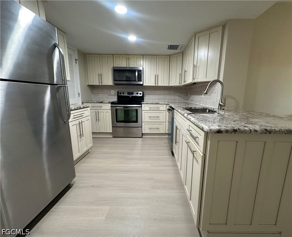 1900 Clifford Street, #204, Fort Myers, FL 33901 1900 Clifford Street, #204, Fort Myers, FL 33901