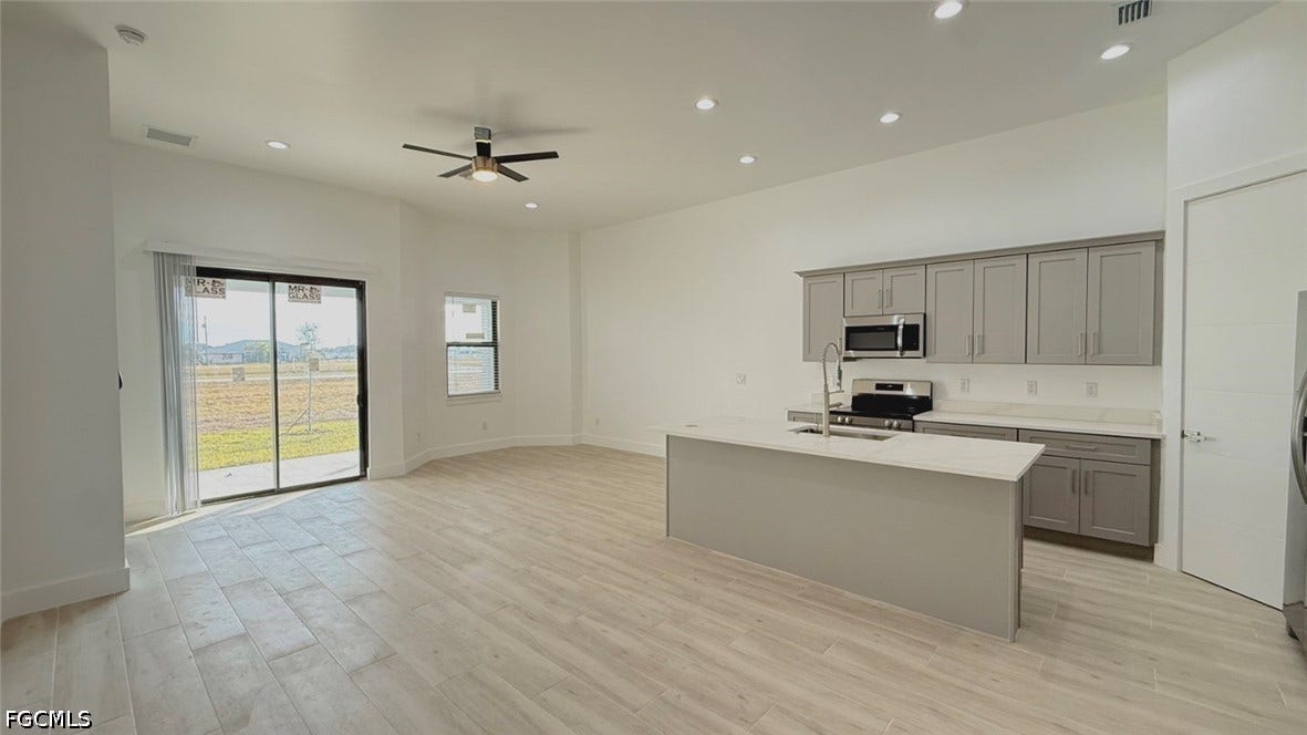 2102/2104 NE 16th Terrace, Cape Coral, FL 33909 2102/2104 NE 16th Terrace, Cape Coral, FL 33909