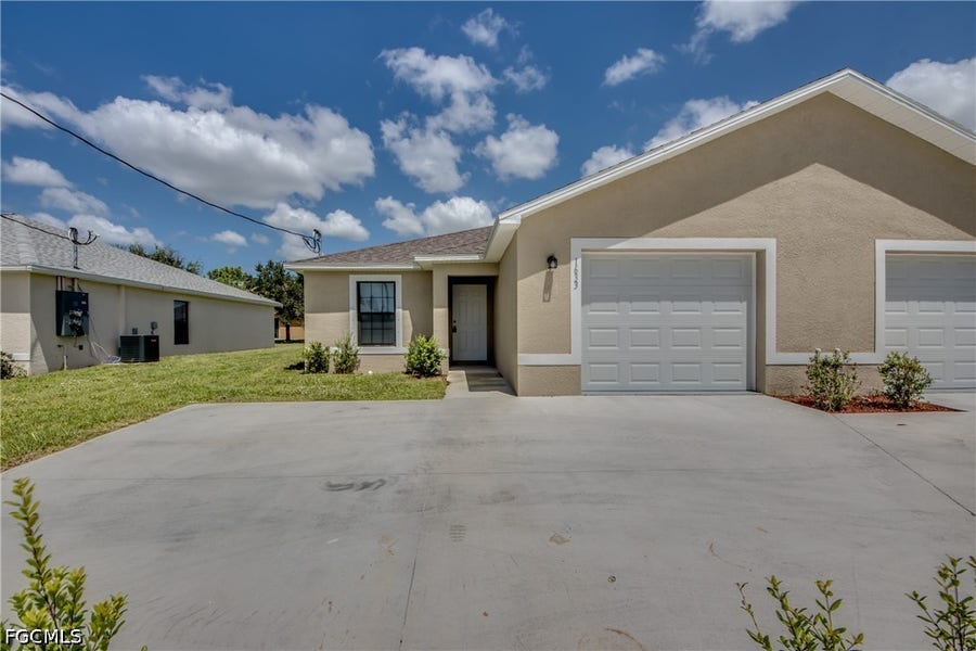 Property photo for 1635 SW 33rd Street, Cape Coral, FL