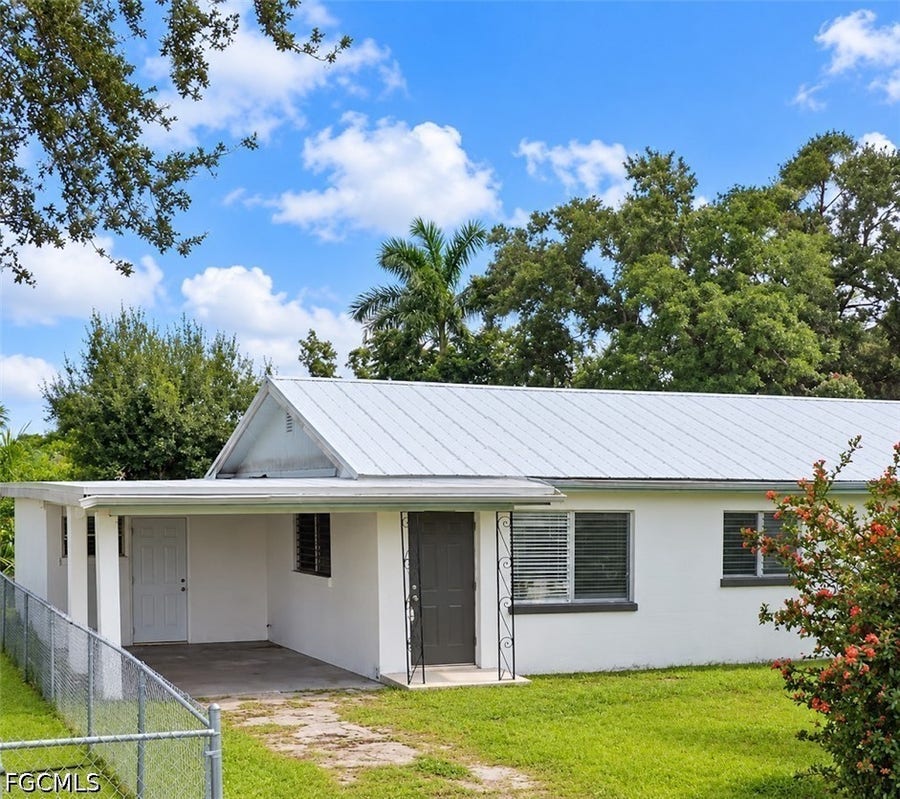Property photo for 579 Wood Avenue, Fort Myers, FL