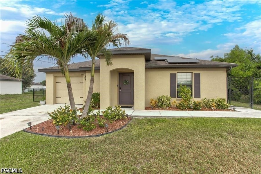 Property photo for 816 Lystra Avenue, Fort Myers, FL