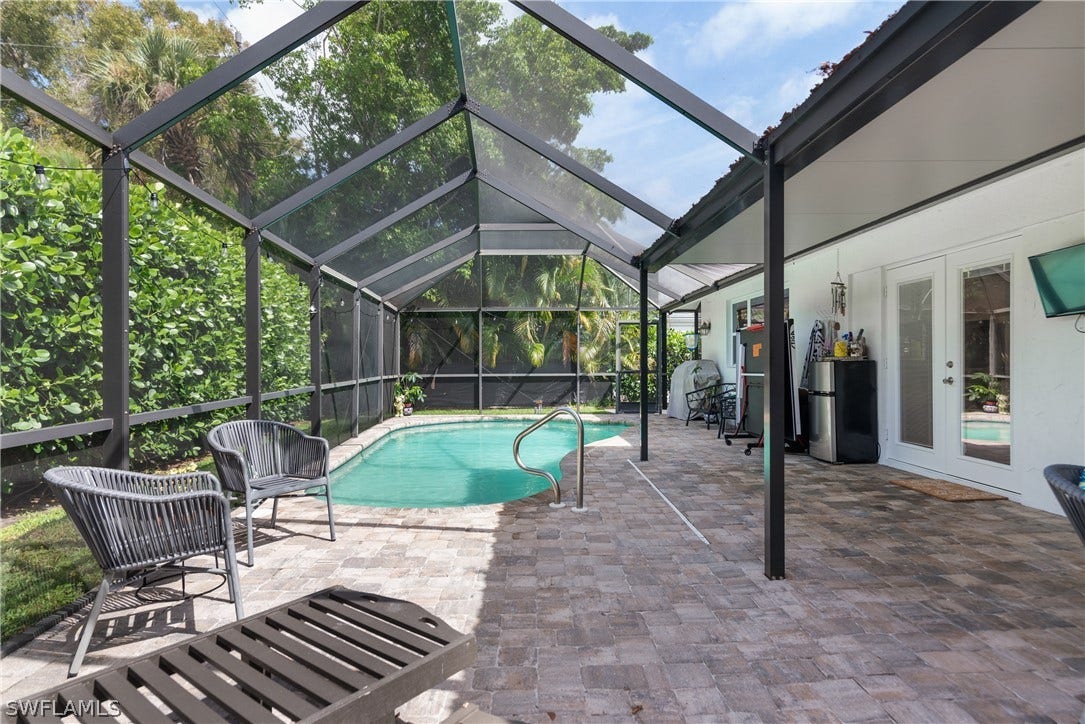 237 Burning Tree Drive, Naples, FL 34105