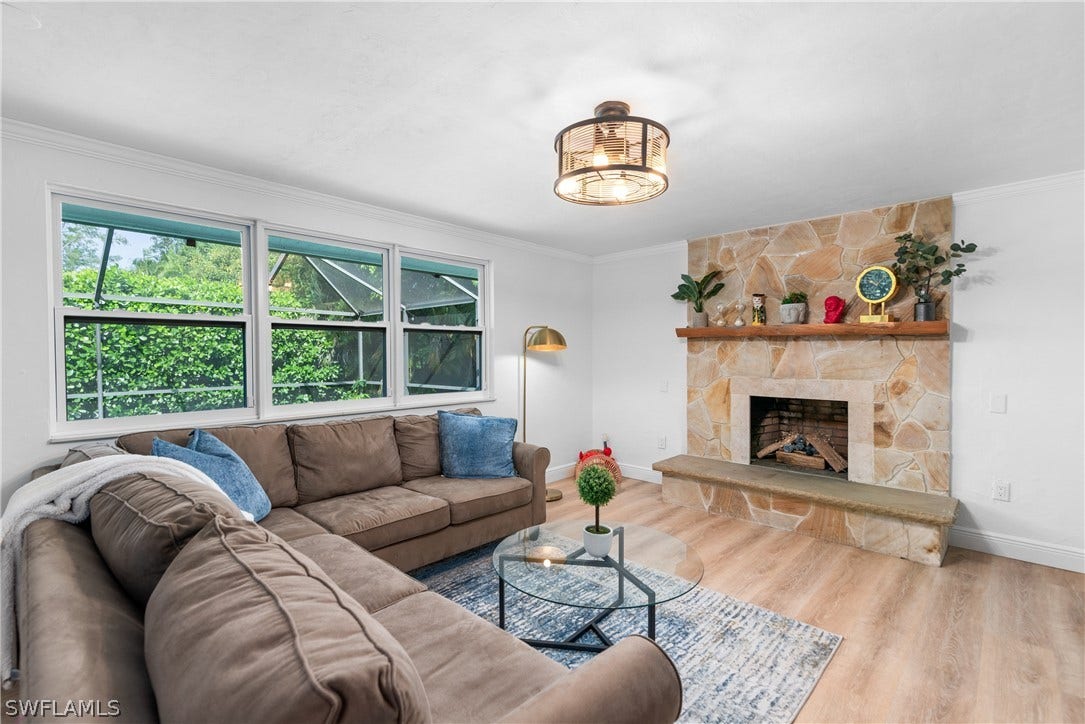 237 Burning Tree Drive, Naples, FL 34105