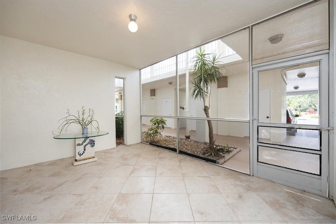 6025 Chardonnay Lane, #103, Naples, FL 34119 6025 Chardonnay Lane, #103, Naples, FL 34119