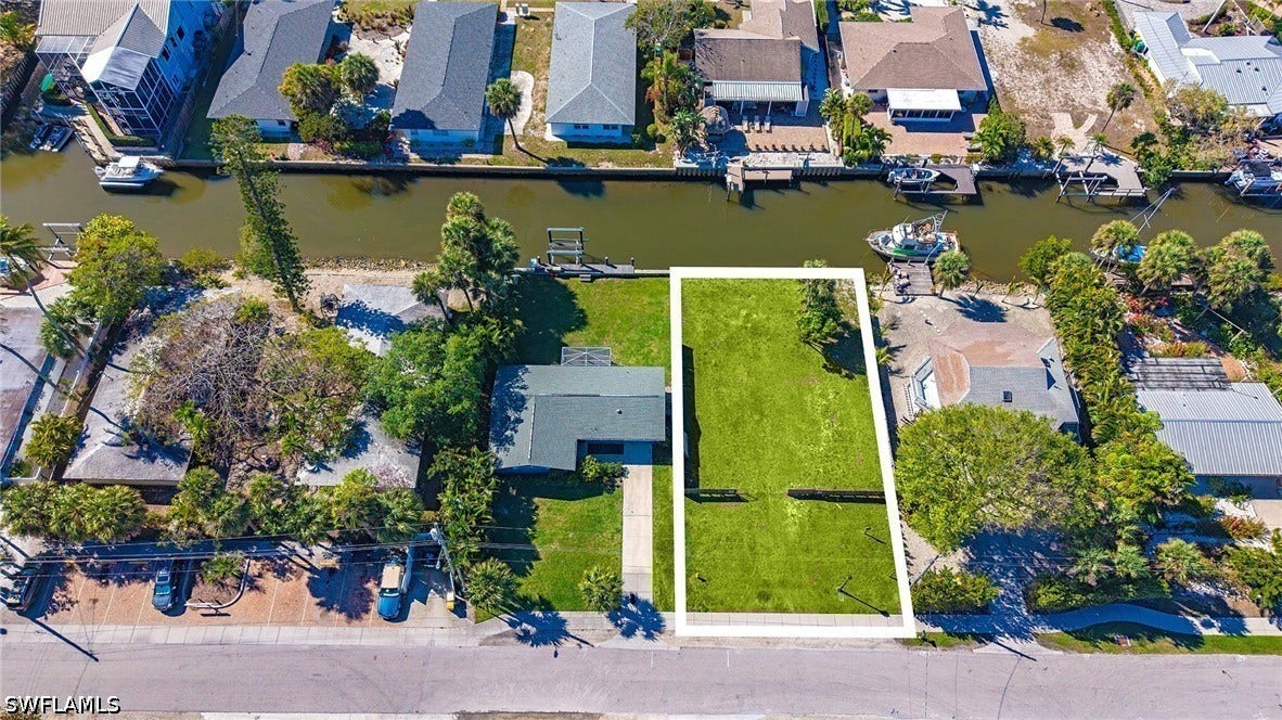2754 Bayview Drive, Naples, FL 34112 2754 Bayview Drive, Naples, FL 34112