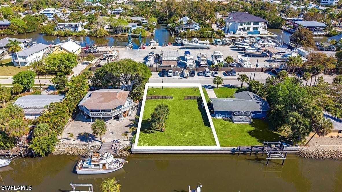 2754 Bayview Drive, Naples, FL 34112 2754 Bayview Drive, Naples, FL 34112