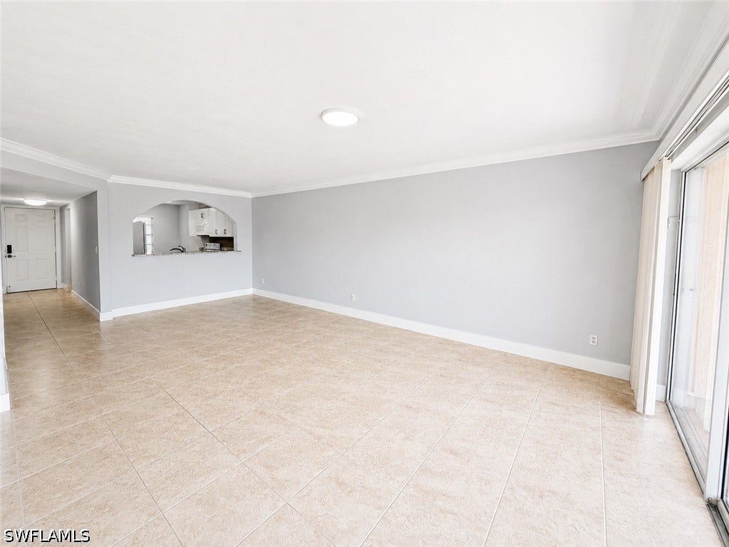 534 Augusta Boulevard, #E104, Naples, FL 34113