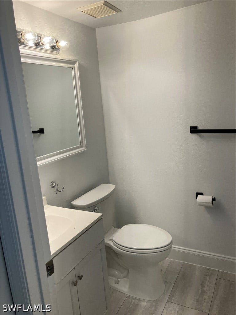 8920 Colonnades Court E, #516, Bonita Springs, FL 34135 NEW LIGHTS INSTALLED