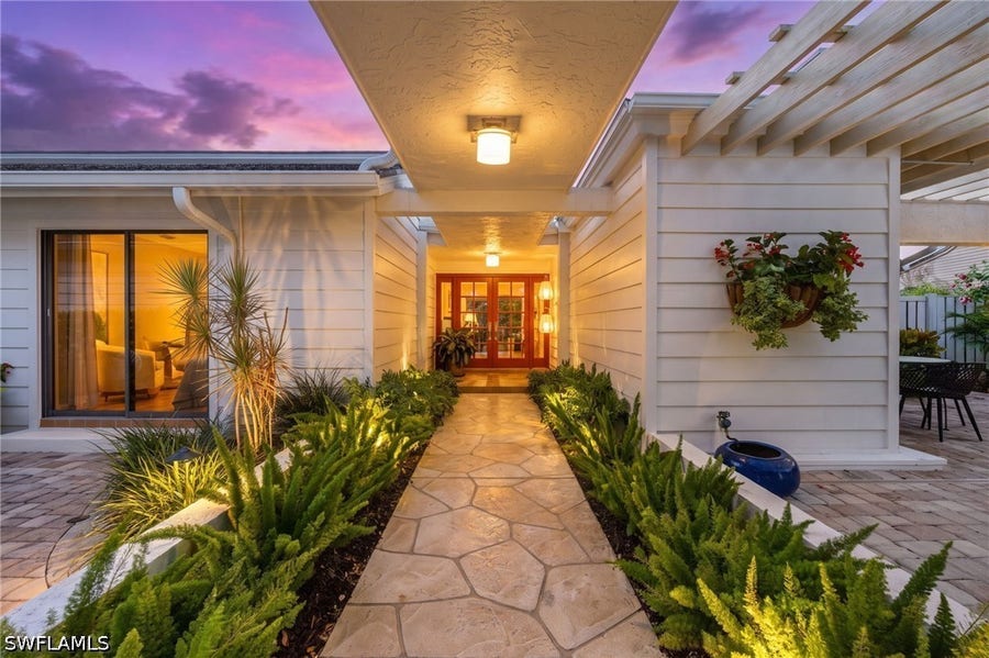 Property photo for 360 Edgemere Way N, #25, Naples, FL