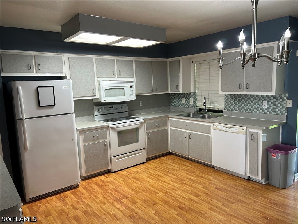 3805/3807 SE 15th Place, Cape Coral, FL 33904 3805/3807 SE 15th Place, Cape Coral, FL 33904