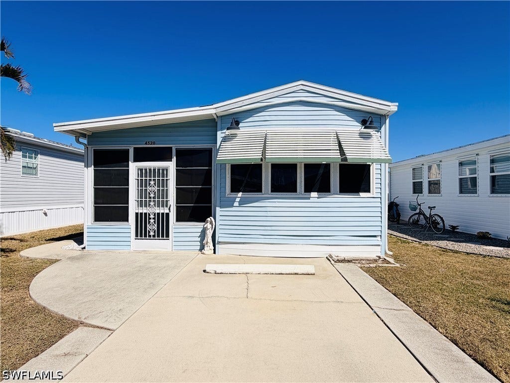 4520 Robert E Lee Boulevard E, Estero, FL 33928