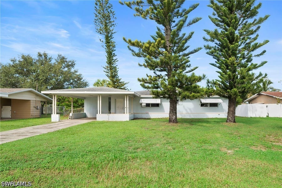 Property photo for 406 NE 15th Avenue, Cape Coral, FL