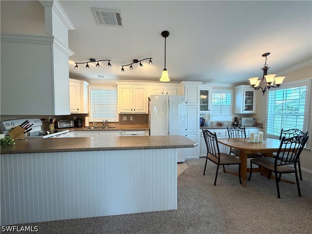 4521 Sawmill Drive E, Estero, FL 33928