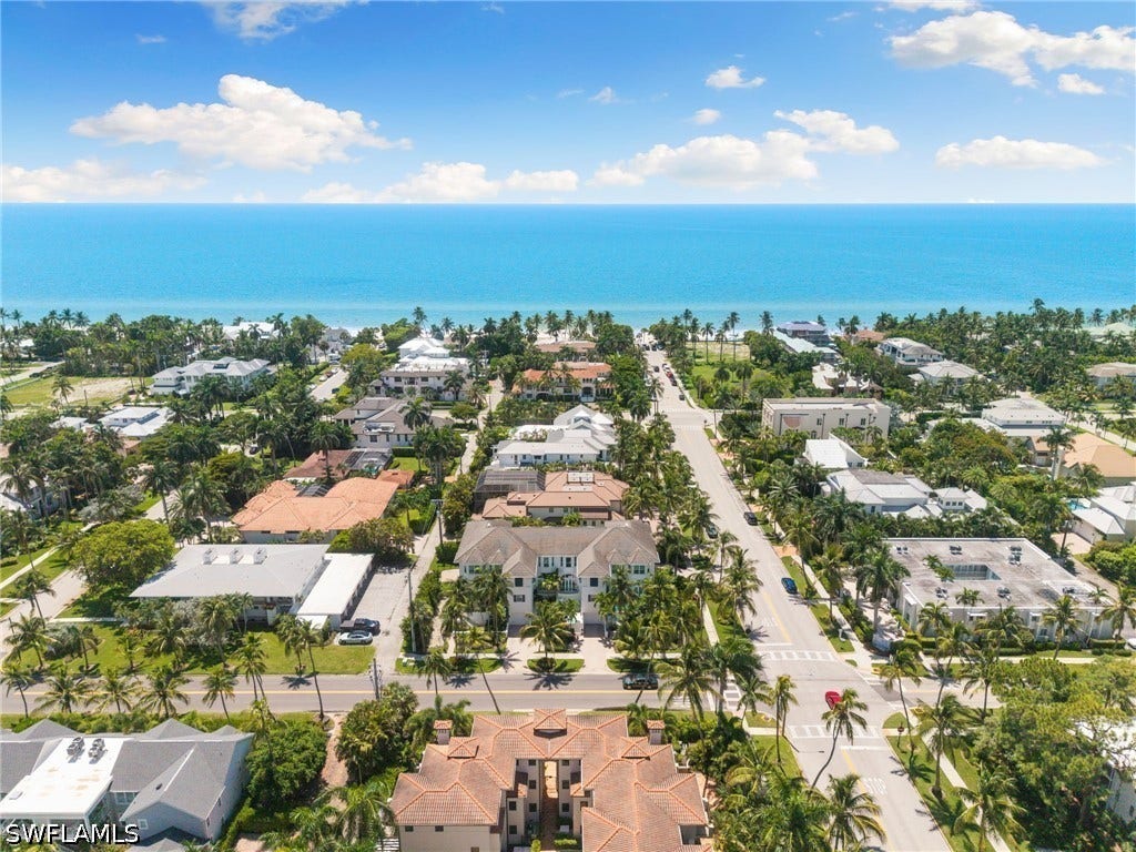 510 2nd Street S, #102, Naples, FL 34102 2 blocks to beach