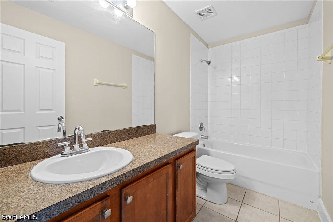 909/911 Jaguar Boulevard, Lehigh Acres, FL 33974 909/911 Jaguar Boulevard, Lehigh Acres, FL 33974