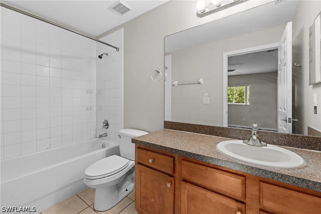 909/911 Jaguar Boulevard, Lehigh Acres, FL 33974 909/911 Jaguar Boulevard, Lehigh Acres, FL 33974