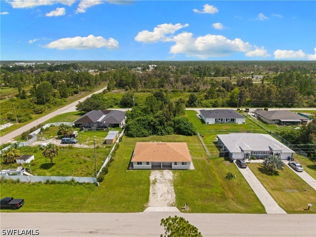 909/911 Jaguar Boulevard, Lehigh Acres, FL 33974 909/911 Jaguar Boulevard, Lehigh Acres, FL 33974