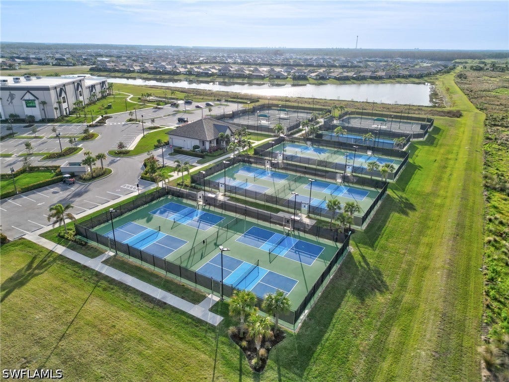 Outdoor Pickleball Courts