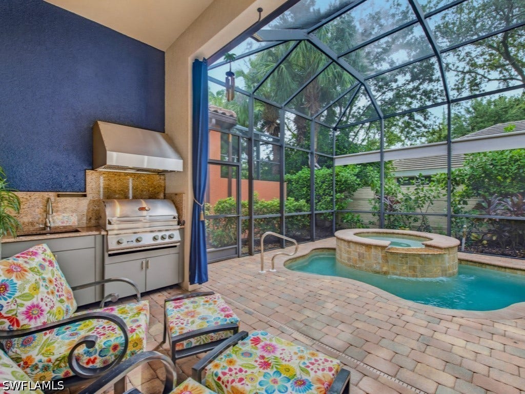 5765 Mango Circle, Naples, FL 34110