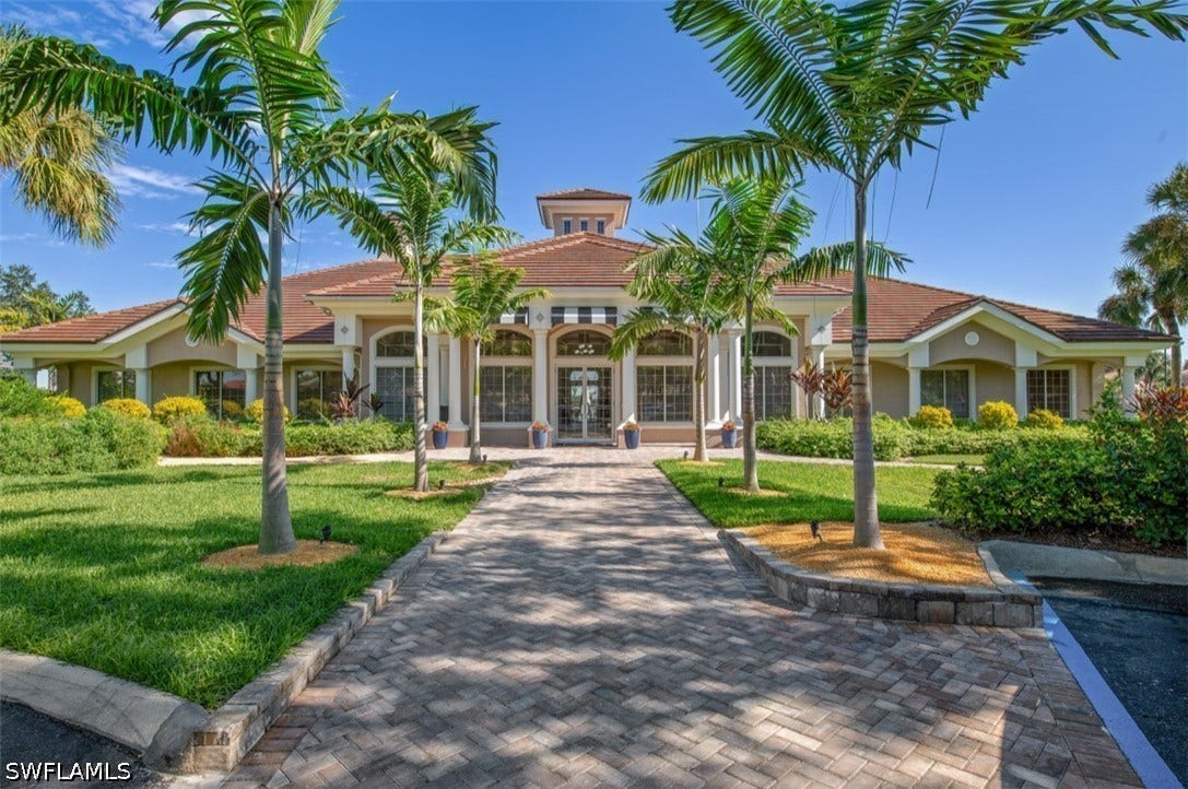 5765 Mango Circle, Naples, FL 34110