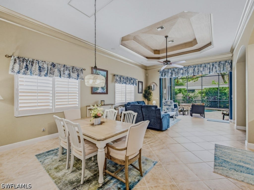 5765 Mango Circle, Naples, FL 34110