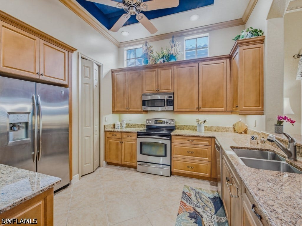 5765 Mango Circle, Naples, FL 34110