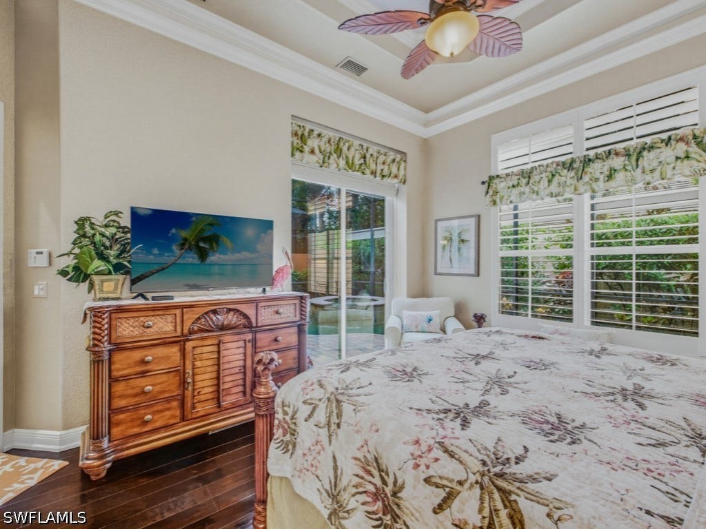 5765 Mango Circle, Naples, FL 34110