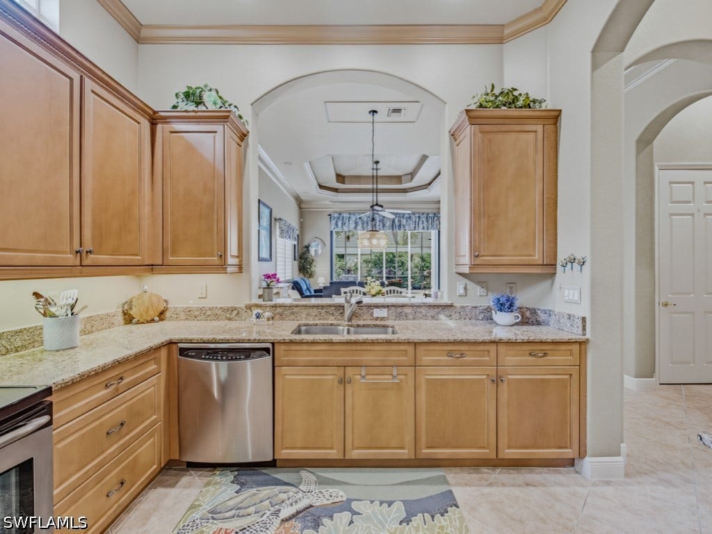 5765 Mango Circle, Naples, FL 34110