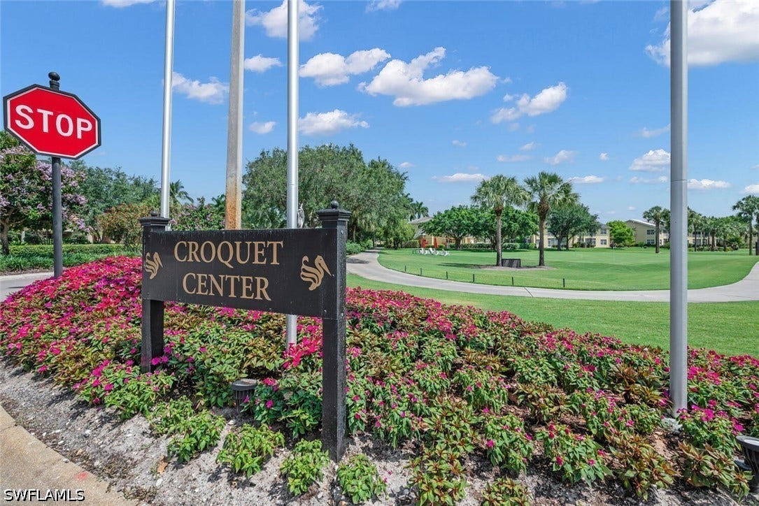 5765 Mango Circle, Naples, FL 34110